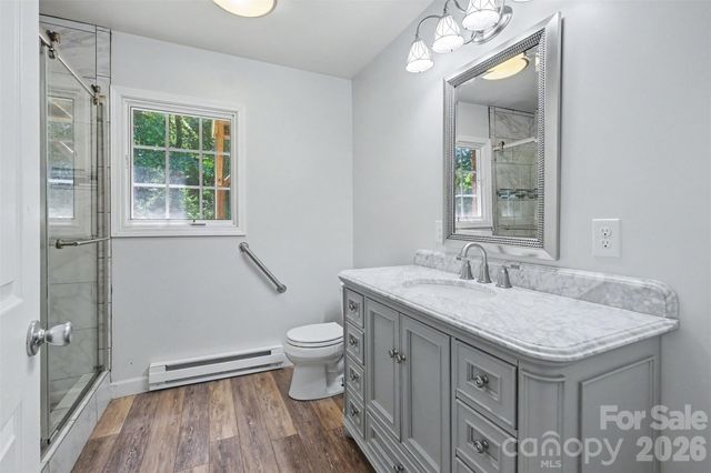 1436 20th Avenue Place NE, Hickory, NC 28601