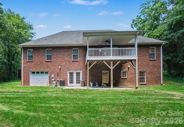 1436 20th Avenue Place NE, Hickory, NC 28601