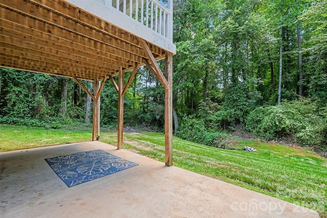 1436 20th Avenue Place NE, Hickory, NC 28601