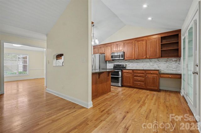 1436 20th Avenue Place NE, Hickory, NC 28601