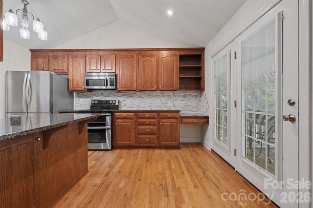1436 20th Avenue Place NE, Hickory, NC 28601