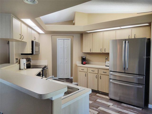 9153 MICHIGAN AVENUE, Weeki Wachee, FL 34613