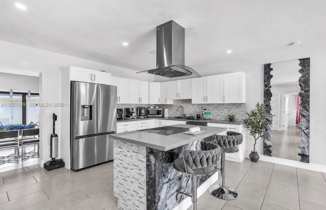 2830 NW 156th St, Miami Gardens, FL 33054