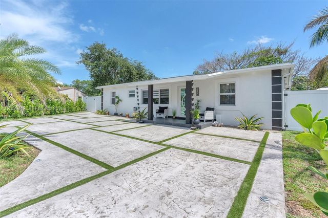 2830 NW 156th St, Miami Gardens, FL 33054