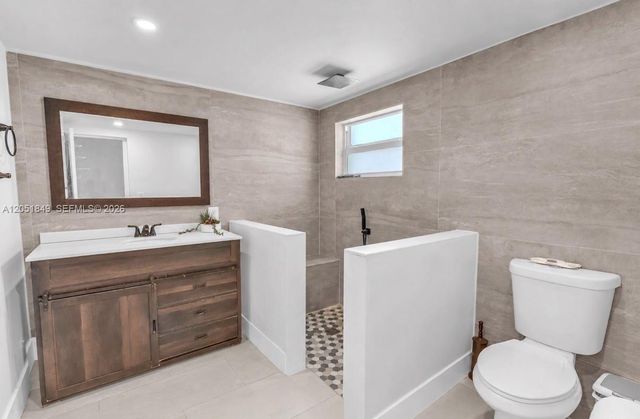 2830 NW 156th St, Miami Gardens, FL 33054