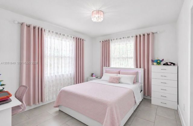 2830 NW 156th St, Miami Gardens, FL 33054