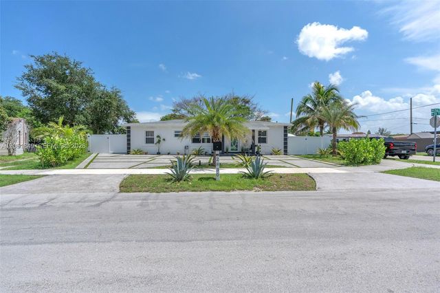 2830 NW 156th St, Miami Gardens, FL 33054