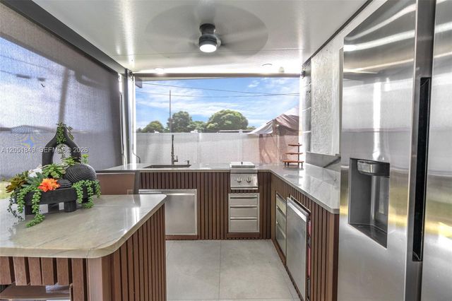 2830 NW 156th St, Miami Gardens, FL 33054