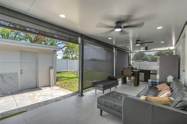 2830 NW 156th St, Miami Gardens, FL 33054