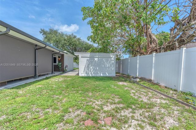 2830 NW 156th St, Miami Gardens, FL 33054