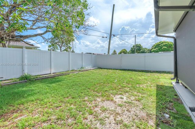 2830 NW 156th St, Miami Gardens, FL 33054