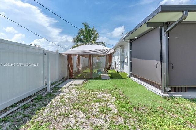 2830 NW 156th St, Miami Gardens, FL 33054