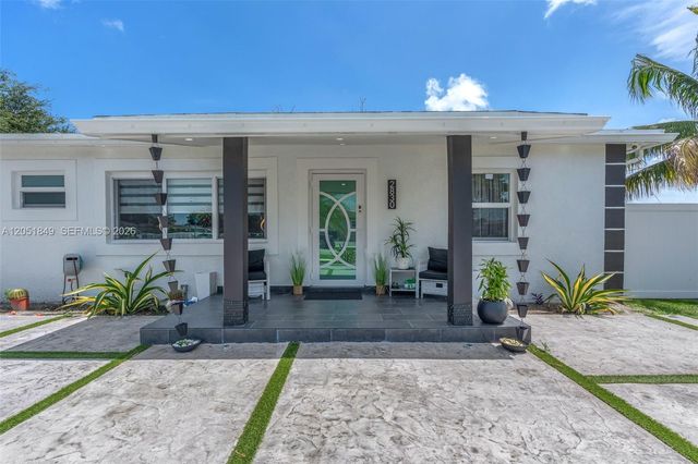 2830 NW 156th St, Miami Gardens, FL 33054
