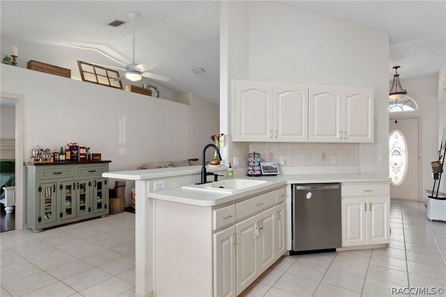 9054 E Coker Creek Lane, Inverness, FL 34450