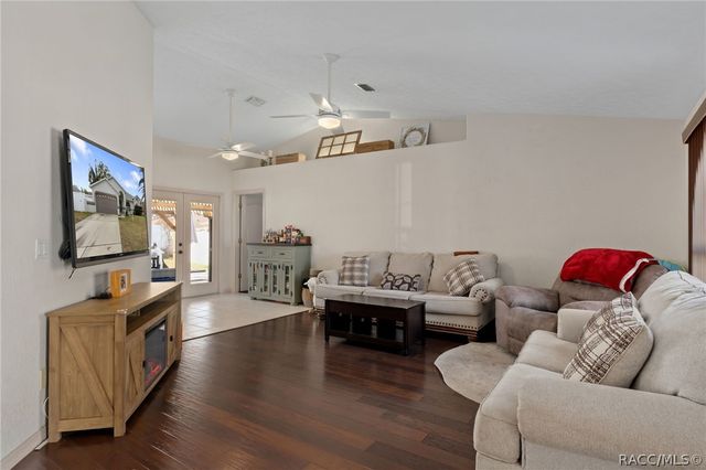 9054 E Coker Creek Lane, Inverness, FL 34450