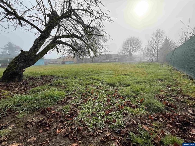 210 S 2nd (Next to) St, Carlton, OR 97111