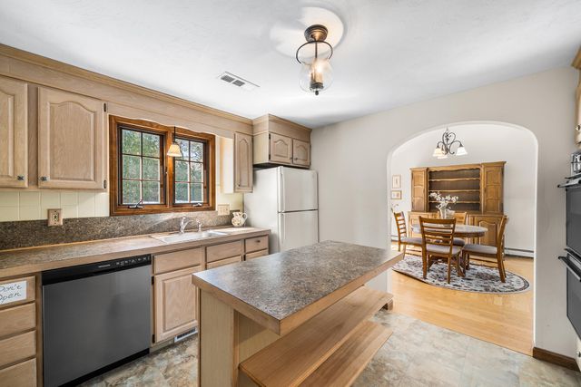 15 Pine Valley Road, Hyannis, MA 02601