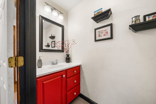 15 Pine Valley Road, Hyannis, MA 02601