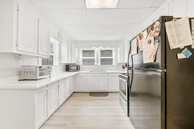 24 S Main Street, Startex, SC 29377