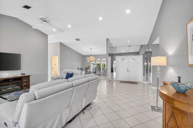 2905 Riviera Drive, Delray Beach, FL 33445