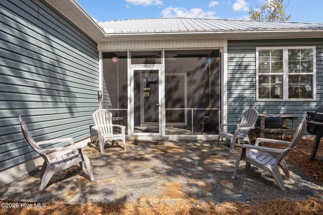 129 NW 11th Street, Oak Island, NC 28465