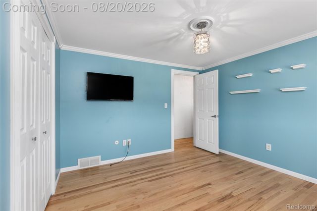 13438 Sebastian Drive, Warren, MI 48088
