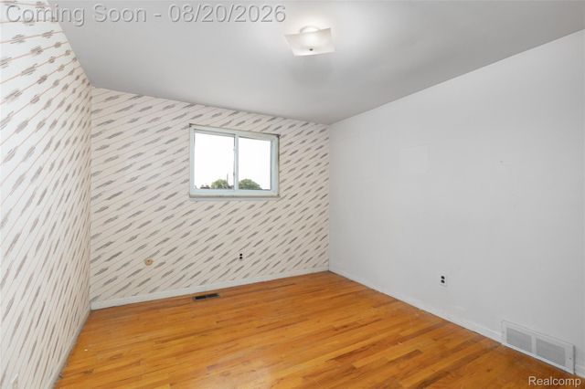 13438 Sebastian Drive, Warren, MI 48088