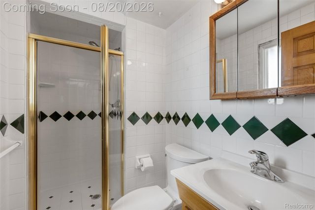 13438 Sebastian Drive, Warren, MI 48088