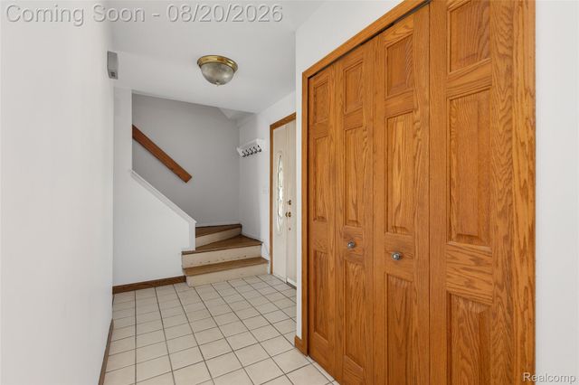 13438 Sebastian Drive, Warren, MI 48088