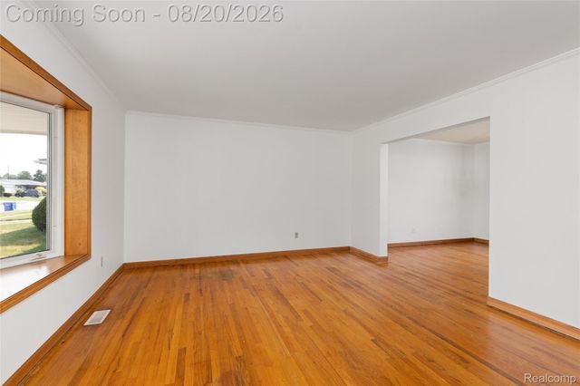 13438 Sebastian Drive, Warren, MI 48088