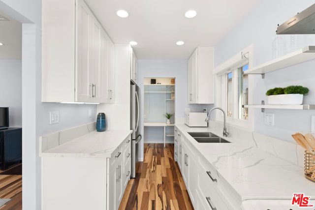 8911 Cattaraugus Avenue, Los Angeles, CA 90034