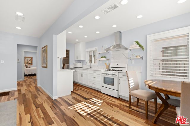 8911 Cattaraugus Avenue, Los Angeles, CA 90034