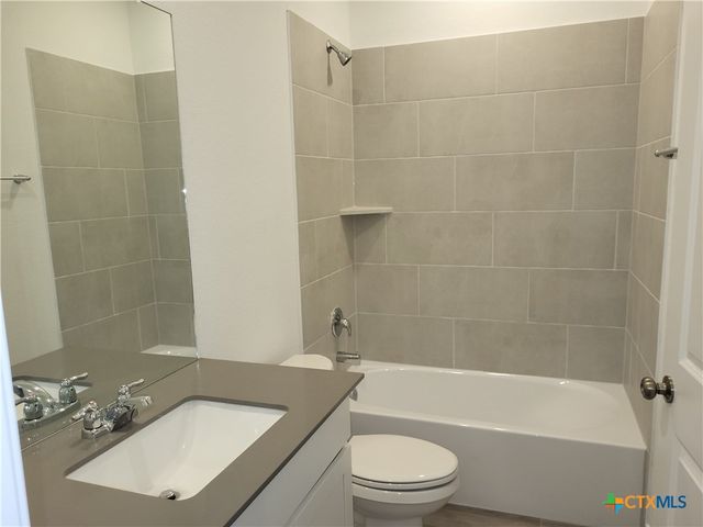 1233 Fox Wing Way, New Braunfels, TX 78132