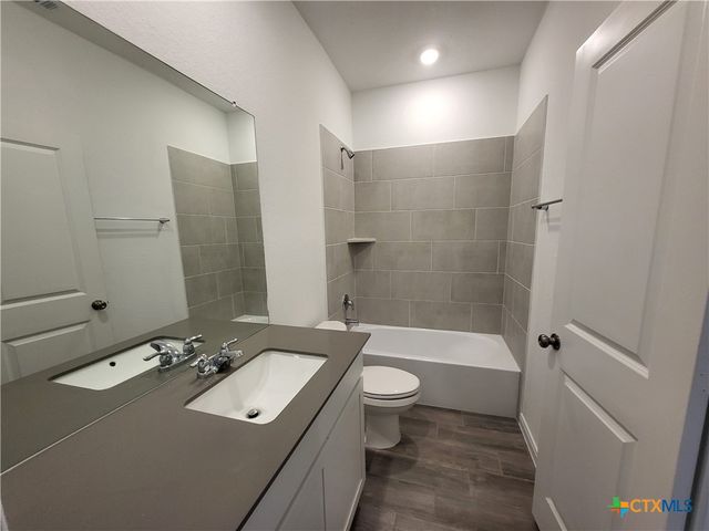 1233 Fox Wing Way, New Braunfels, TX 78132