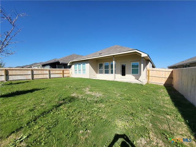 1233 Fox Wing Way, New Braunfels, TX 78132