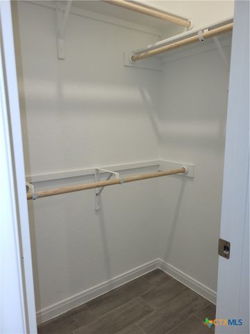 1233 Fox Wing Way, New Braunfels, TX 78132