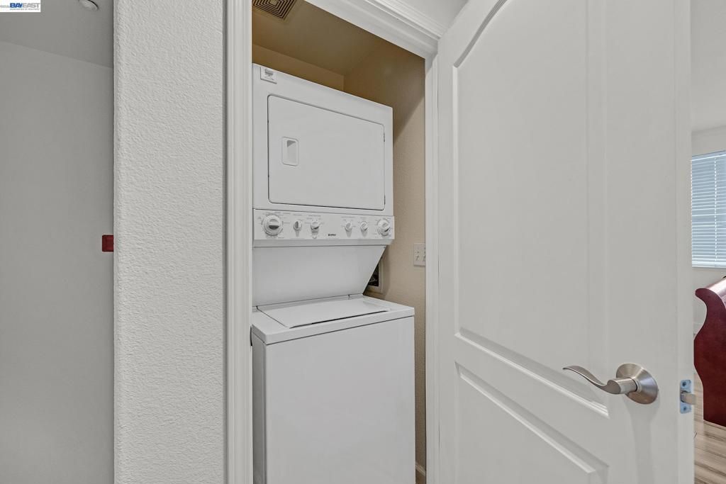 Image 13 of property listing at 1594 Tucker St 56, Oakland, CA 94603