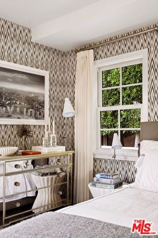 8289 Hollywood Boulevard, Los Angeles, CA 90069