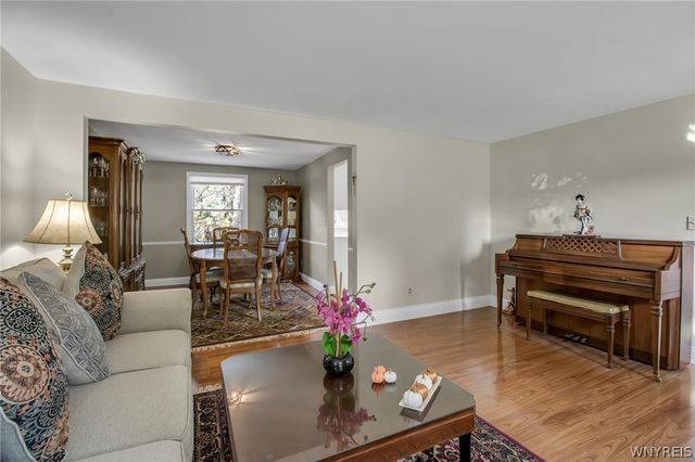 38 Shady Grove Drive, Amherst, NY 14051