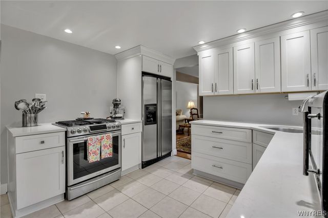 38 Shady Grove Drive, Amherst, NY 14051