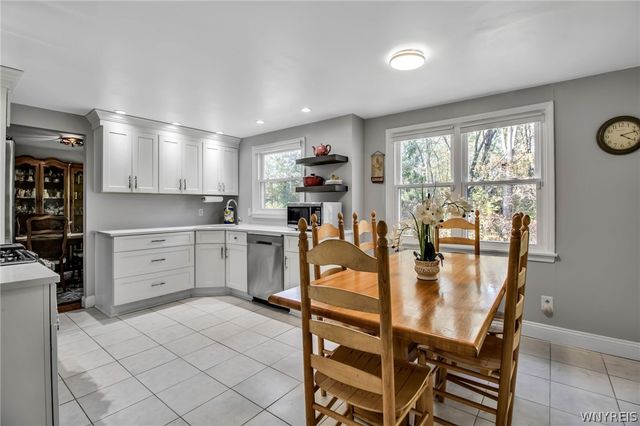 38 Shady Grove Drive, Amherst, NY 14051