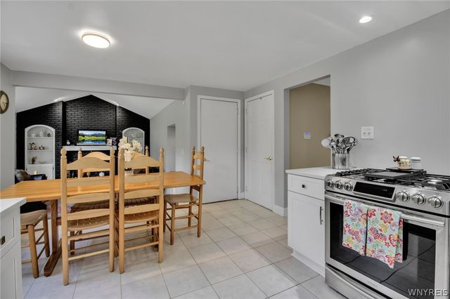 38 Shady Grove Drive, Amherst, NY 14051