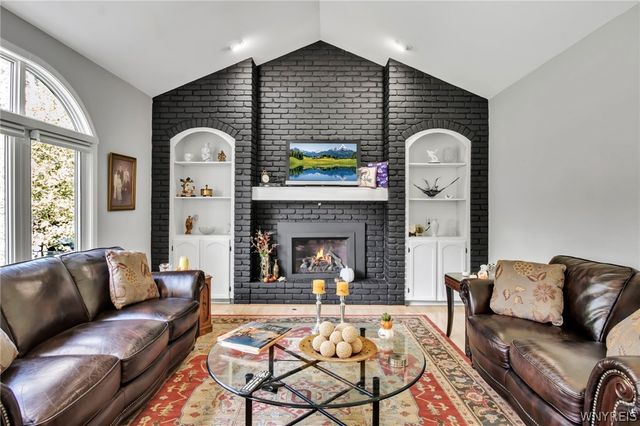 38 Shady Grove Drive, Amherst, NY 14051