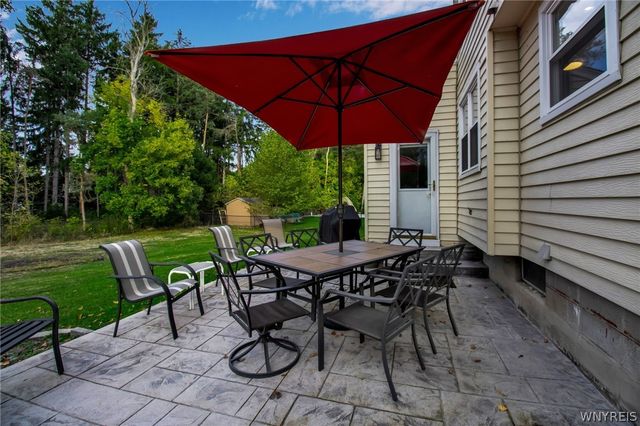 38 Shady Grove Drive, Amherst, NY 14051