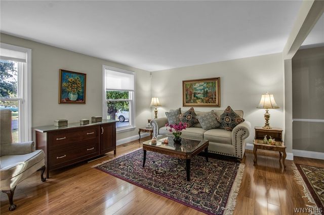 38 Shady Grove Drive, Amherst, NY 14051