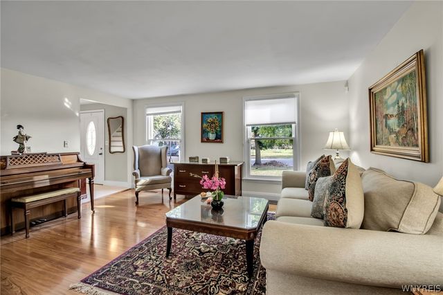 38 Shady Grove Drive, Amherst, NY 14051