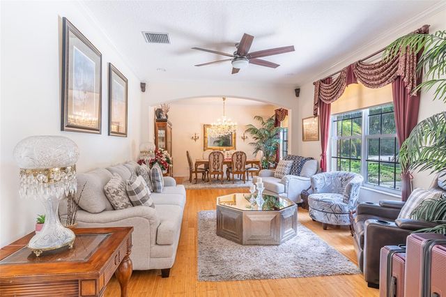 915 HICKORY FORK DRIVE, Seffner, FL 33584