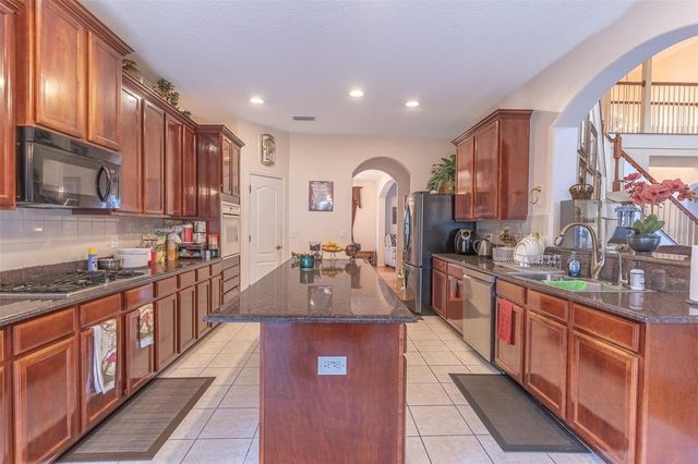 915 HICKORY FORK DRIVE, Seffner, FL 33584