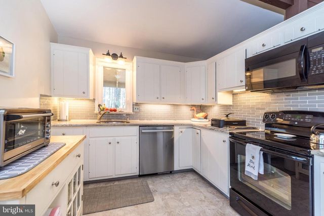 30 FORGE MOUNTAIN DR, Phoenixville, PA 19460