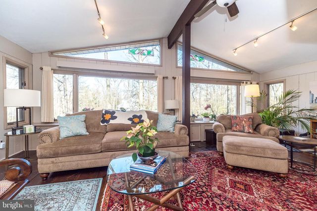 30 FORGE MOUNTAIN DR, Phoenixville, PA 19460